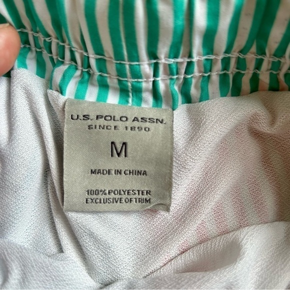 🦋 U.S. Polo Assn. Colorful Vertical Stripe Pocket Swim Shorts Trunks Medium - Picture 5 of 7